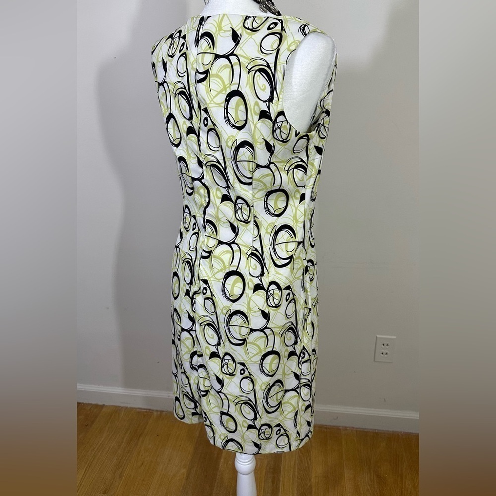 Ronni Nicole sz 8 dress sheath style in an abstract print lime, black, & white - Picture 3 of 13